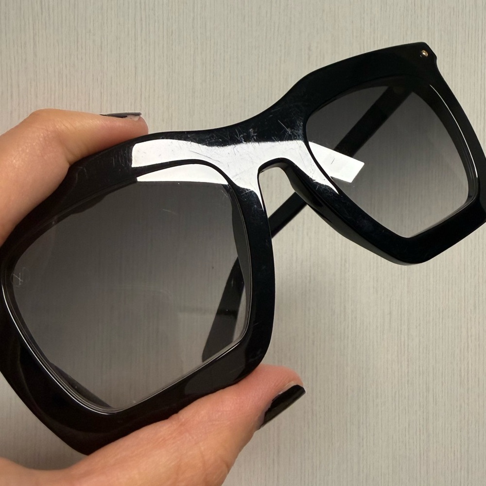 AUTHENTIC Louis Vuitton Black Sunglasses - Picture 10 of 10